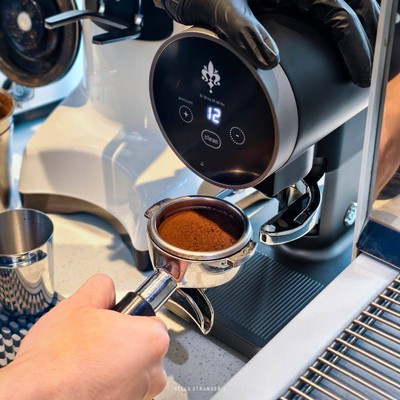 Cross Roast ร้านกาแฟย่านสิรินธร ที่ทำถึงทั้งเครื่องดื่มและเบเกอรี่