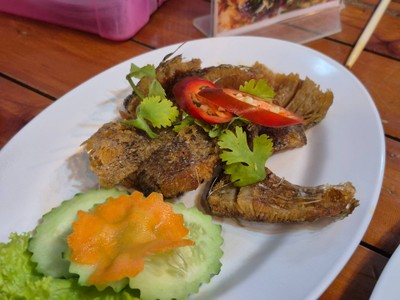 ปลาสลิดกรอบ