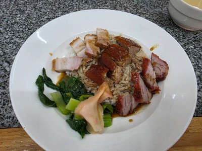 ข้าวราด 3 อย่าง