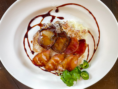ข้าวเหนียวหมูแดง