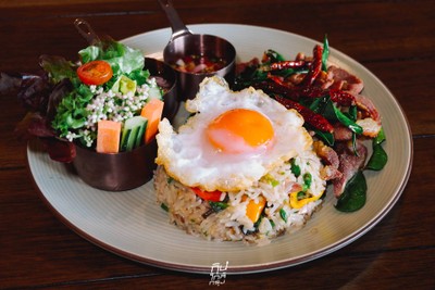 คาเฟ่ใหม่ย่านฝั่งธน T-Rex's Gastrobar สวยสไตล์คาเฟ่แอนด์บาร์