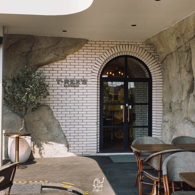 คาเฟ่ใหม่ย่านฝั่งธน T-Rex's Gastrobar สวยสไตล์คาเฟ่แอนด์บาร์