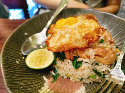 อาหาร หรือ เครื่องดื่ม