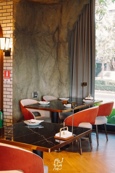 คาเฟ่ใหม่ย่านฝั่งธน T-Rex's Gastrobar สวยสไตล์คาเฟ่แอนด์บาร์