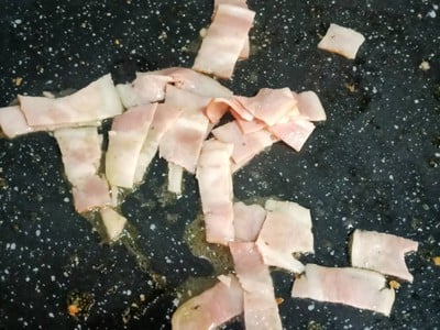 วิธีทำ สปาเก็ตตี้เบคอนผัดพริกแห้ง