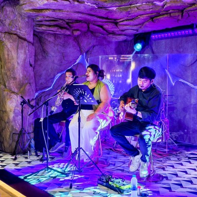 T-Rex’s Gastrobar แลนด์มาร์คแห่งใหม่ย่านฝั่งธน