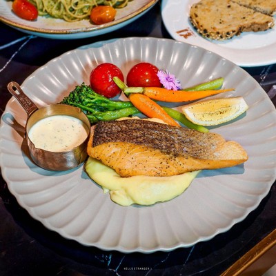 T-Rex’s Gastrobar แลนด์มาร์คแห่งใหม่ย่านฝั่งธน