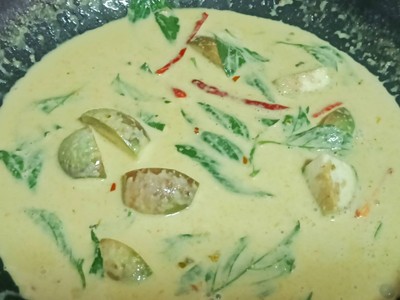 วิธีทำ ข้าวแกงเขียวหวานกุ้งทอด