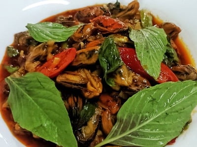 หอยแมงภู่ผัดพริกเผา