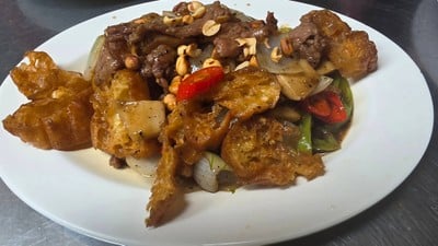 เนื้อผัดพริกไทดำ