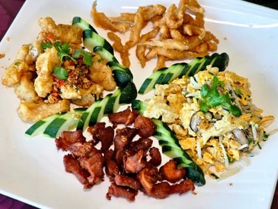 อาหาร หรือ เครื่องดื่ม