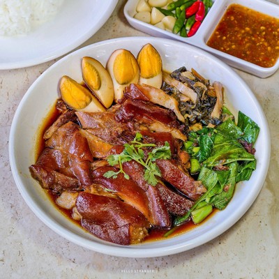 เปิดแล้ว! “ครัวเหล็ก” ร้านนั่งชิลแห่งใหม่ย่านนวลจันทร์