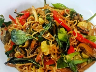 ไวไวผัดฉ่าหอยแมงภู่