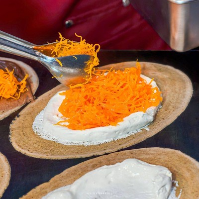 สาวกเผือกเลิฟเวอร์ห้ามพลาด! เมนูใหม่จากขนมเบื้องหวานผึ้งน้อยมาแล้วค่าา