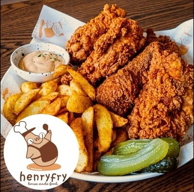 Henryfry : fried chicken & housemade food. เจริญกรุง