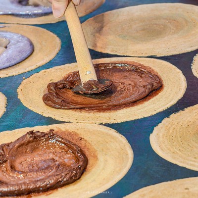 สาวกเผือกเลิฟเวอร์ห้ามพลาด! เมนูใหม่จากขนมเบื้องหวานผึ้งน้อยมาแล้วค่าา