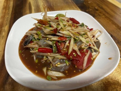 อาหาร หรือ เครื่องดื่ม