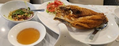 ปลากะพงทอดน้ำปลา