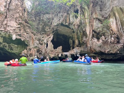 เที่ยวอ่าวพังงาแบบพรีเมี่ยม วันเดย์ทริป เขาตะปู & เกาะปันหยี