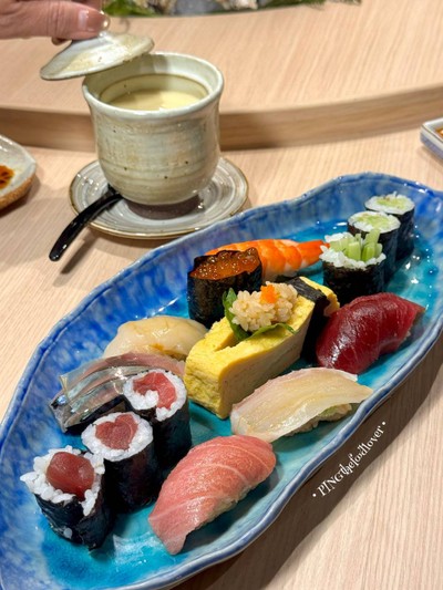 อาหาร หรือ เครื่องดื่ม