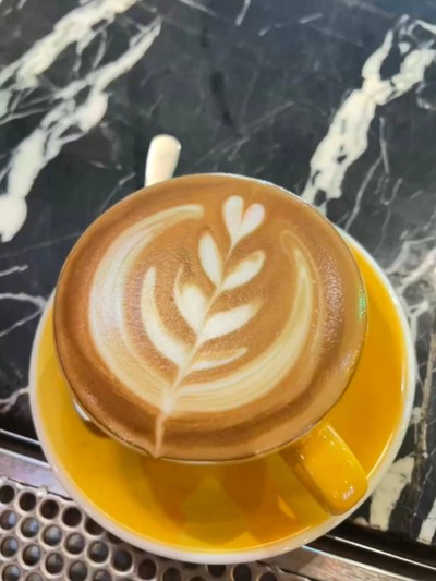 ลาเต้ร้อน