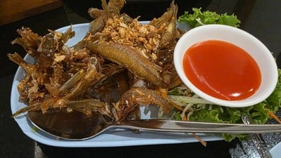 ปลาซิวทอดกระเทียม