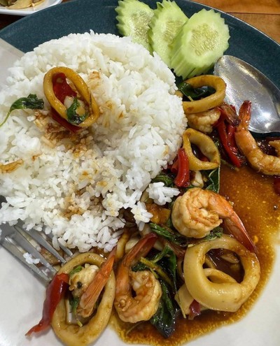 อาหาร หรือ เครื่องดื่ม