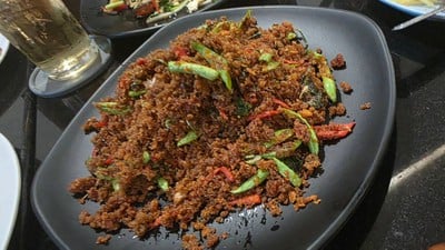 ปลาดุกฟูผัดพริกขิง