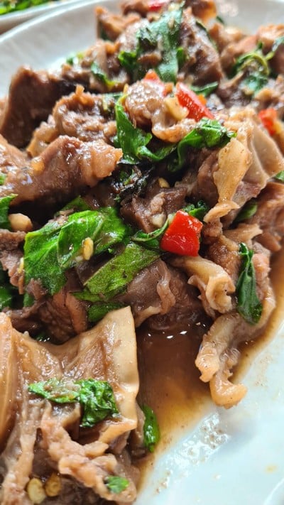 เนื้อตุ๋นผัดกะเพรา