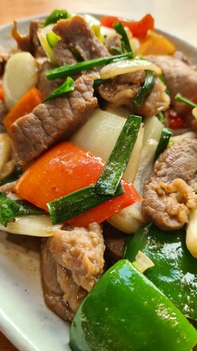 หมูผัดน้ำมันงา