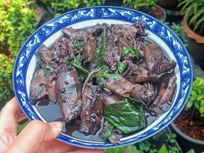 หมึกผัดน้ำดำ 🦑🫟