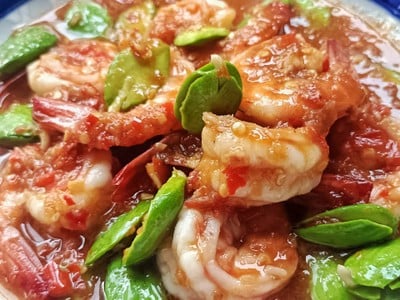 ผัดสะตอกะปิกุ้ง