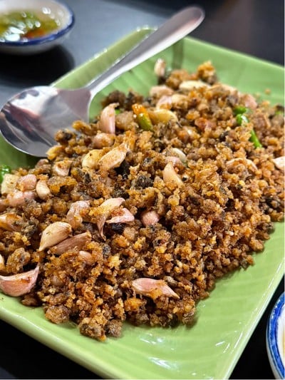 ปลาดุกผัดพริกสด