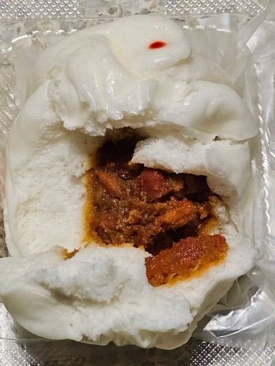 ซาลาเปาไส้หมูแดง