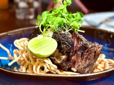 Beef Short Rib Rat Na : ราดหน้าเนื้อซี่โครง