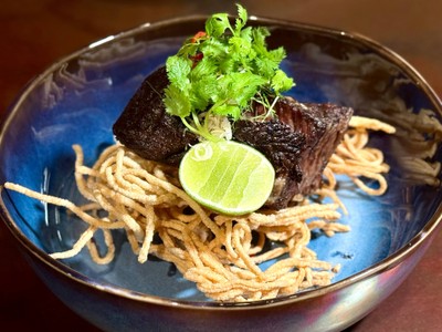 Beef Short Rib Rat Na : ราดหน้าเนื้อซี่โครง