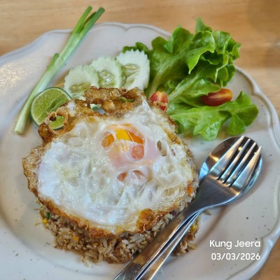 อาหาร หรือ เครื่องดื่ม