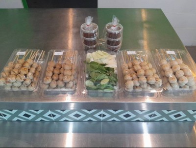 อาหาร หรือ เครื่องดื่ม