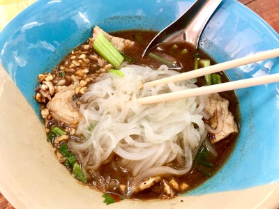 ก๋วยเตี๋ยวหมูน้ำตก