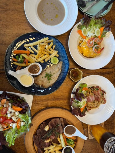 อาหาร หรือ เครื่องดื่ม