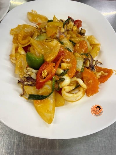 ปลาหมึกผัดไข่เค็ม