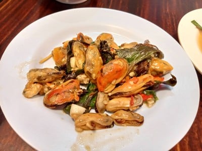 อาหาร หรือ เครื่องดื่ม