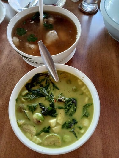 อาหาร หรือ เครื่องดื่ม