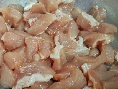 วิธีทำ หมูคั่วพริก 🌶️🧄 วิธีทำ หมูคั่วพริก 🌶️🧄