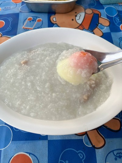 โจ๊กหมูใส่ไข่