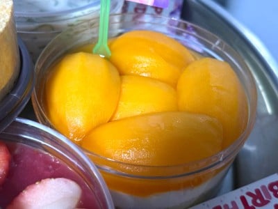 อาหาร หรือ เครื่องดื่ม