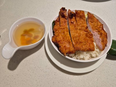 ข้าวหมูทอด