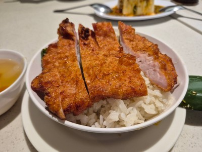 ข้าวหมูทอด