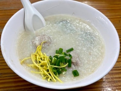 โจ๊กหมู+ไข่เยี่ยวม้า