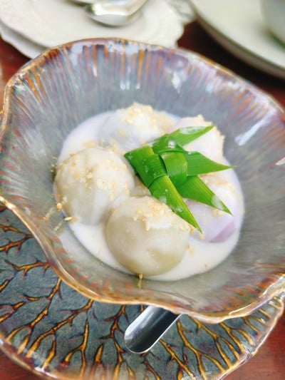 ขนมบัวบกไส้มะพร้าวผัด